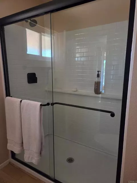Bath - 1020 La Solana, Fallbrook, CA 92028 photo 1 of 3