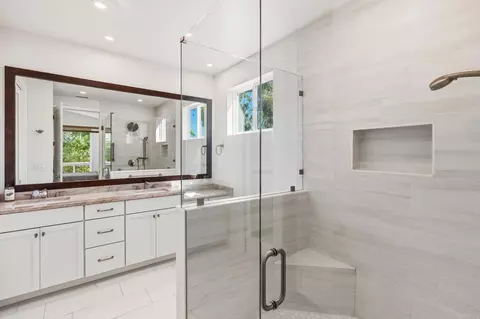 Bath - 3448 Bumann Rd, Encinitas, CA 92024 photo 2 of 2