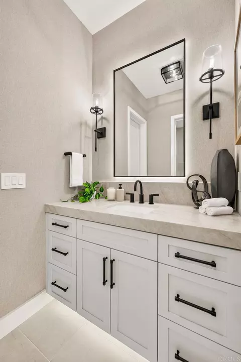 Bath - 1341 Berryman, Encinitas, CA 92024 photo 7 of 12