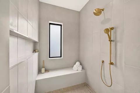 Bath - 1341 Berryman, Encinitas, CA 92024 photo 6 of 12