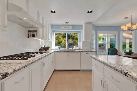 Kitchen - 3733 Southridge Way, Oceanside, CA 92056 photo 1 of 5