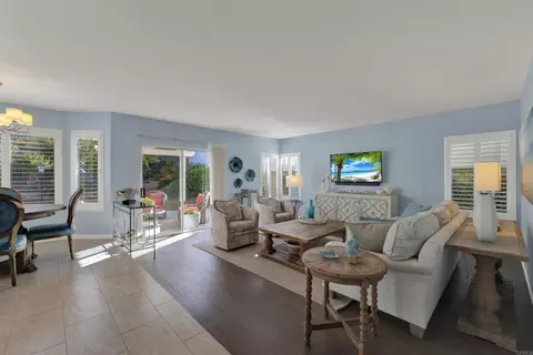 Living - 3733 Southridge Way, Oceanside, CA 92056 photo 5 of 8