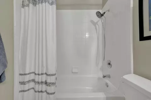 Bath - 3733 Southridge Way, Oceanside, CA 92056 photo 11 of 11
