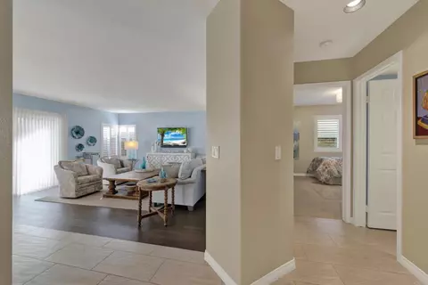 Entry Way - 3733 Southridge Way, Oceanside, CA 92056 photo 3 of 6