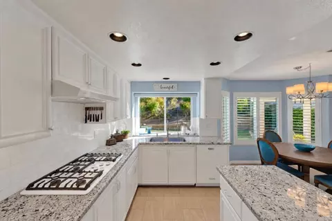 Kitchen - 3733 Southridge Way, Oceanside, CA 92056 photo 2 of 5