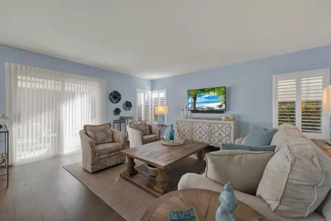 Living - 3733 Southridge Way, Oceanside, CA 92056 photo 8 of 8