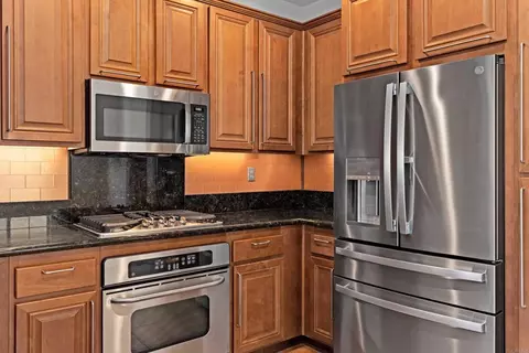 Kitchen - 2007 Silverado St, San Marcos, CA 92078 photo 2 of 3