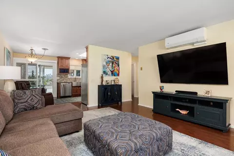 Living - 3552 Bartlett Ave, Oceanside, CA 92057 photo 3 of 4