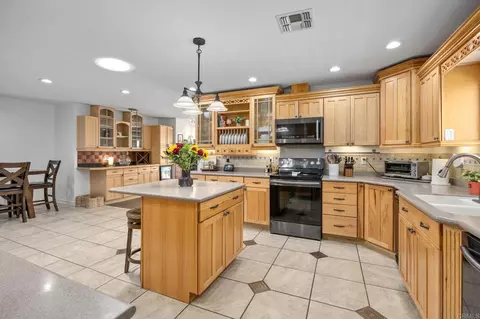 Kitchen - 24376 Rutherford Rd, Ramona, CA 92065 photo 5 of 7