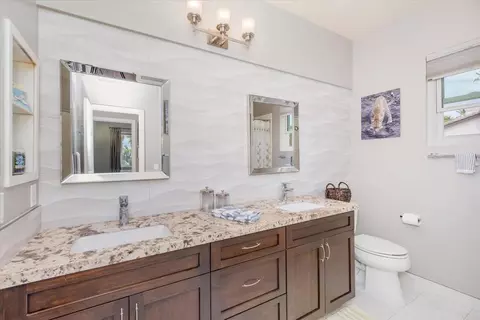 Bath - 16666 Granite Dr, Ramona, CA 92065 photo 3 of 4