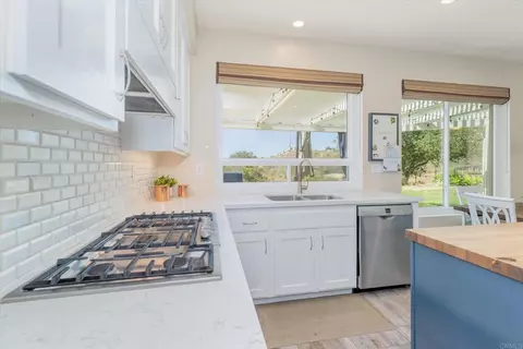 Kitchen - 16666 Granite Dr, Ramona, CA 92065 photo 4 of 4
