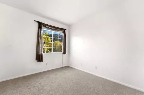 Bedroom - 2602 Canyon Crest Dr, Escondido, CA 92027 photo 7 of 9