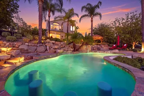 Exterior - 2602 Canyon Crest Dr, Escondido, CA 92027 photo 10 of 14