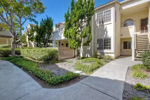 750 Breeze Hill Rd #121, Vista, CA 92081