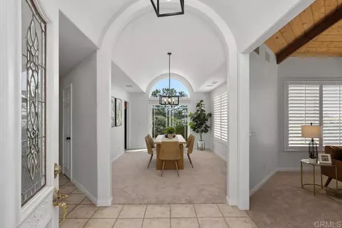 Entry Way - 2286 Crest Hill Ln, Fallbrook, CA 92028 photo 2 of 3