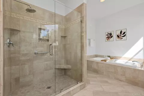 Bath - 2286 Crest Hill Ln, Fallbrook, CA 92028 photo 4 of 4