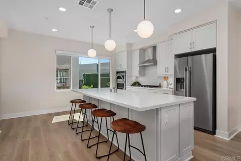Kitchen - 105 Kimberwick Ct, Burbank, CA 91506 photo 2 of 4