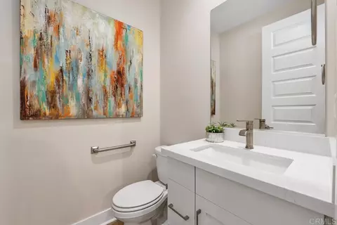 Bath - 105 Kimberwick Ct, Burbank, CA 91506 photo 3 of 5