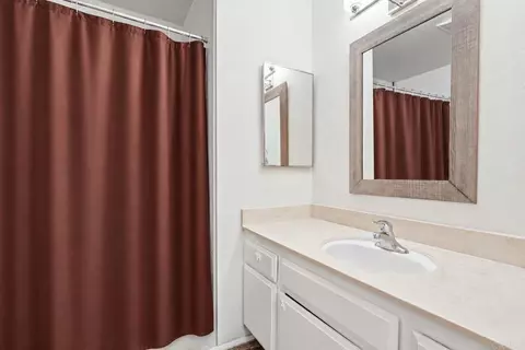 Bath - 7940 University Ave #14, La Mesa, CA 91942 photo 1 of 2