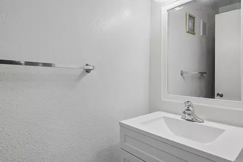 Bath - 7940 University Ave #14, La Mesa, CA 91942 photo 2 of 2