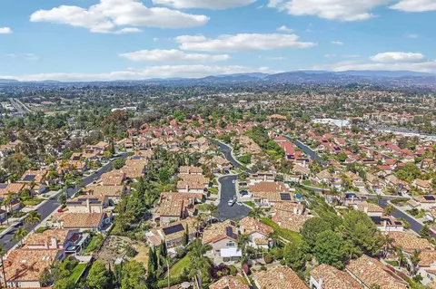 View/Area - 1789 Pinnacle Ct, Vista, CA 92081 photo 7 of 9