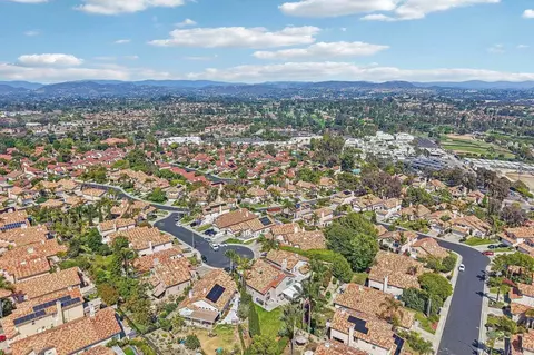 View/Area - 1789 Pinnacle Ct, Vista, CA 92081 photo 6 of 9