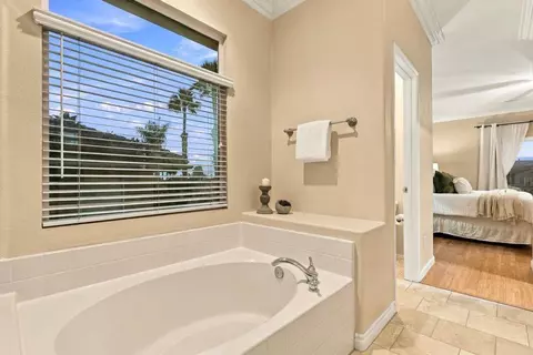 Bath - 626 Compass Ct, Carlsbad, CA 92011 photo 4 of 6