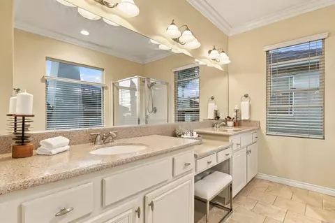 Bath - 626 Compass Ct, Carlsbad, CA 92011 photo 3 of 6