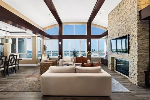 3890 Nobel Dr #2102, San Diego, CA 92122