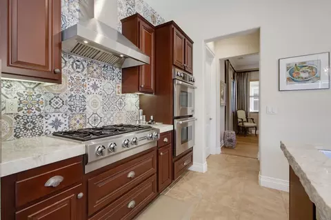 Kitchen - 1645 Loch Ness Dr, Fallbrook, CA 92028 photo 2 of 4