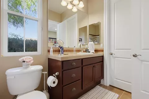 Bath - 1645 Loch Ness Dr, Fallbrook, CA 92028 photo 5 of 7