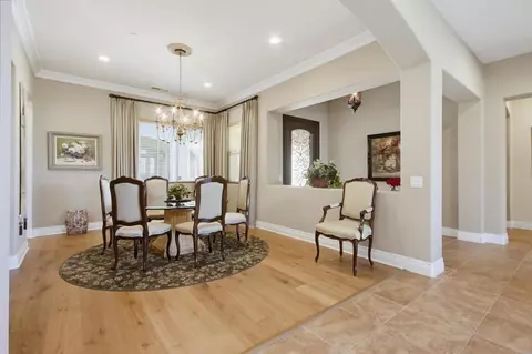 Dining - 1645 Loch Ness Dr, Fallbrook, CA 92028 photo 2 of 4