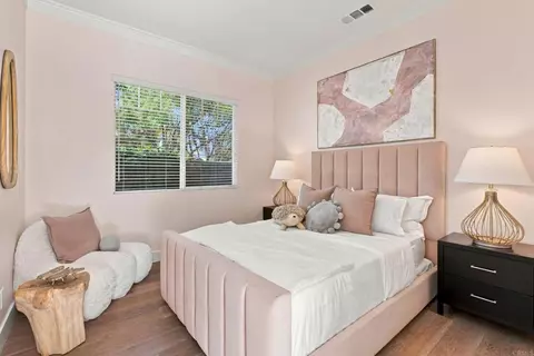 Bedroom - 1489 Heritage Ln, Encinitas, CA 92024 photo 2 of 2