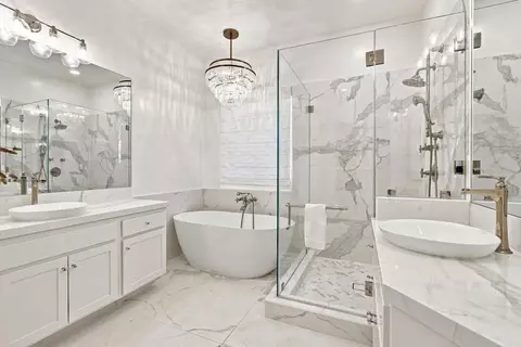 Bath - 1489 Heritage Ln, Encinitas, CA 92024 photo 1 of 1
