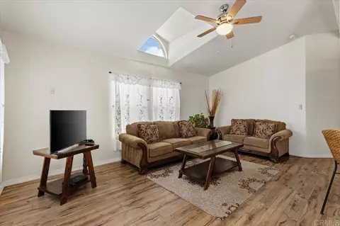 176 Flicker Ln, Oceanside, CA 92057 photo 3