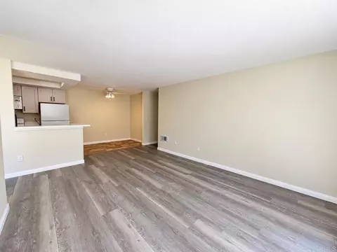 Living - 432 Edgehill Ln #169, Oceanside, CA 92054 photo 2 of 4