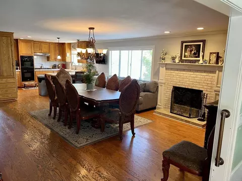 Dining - 9040 Paradise Park Dr, Lakeside, CA 92040 photo 2 of 3