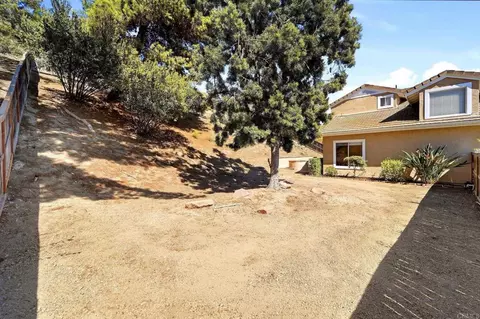 Exterior - 3434 Ashwood Ct, Oceanside, CA 92058 photo 5 of 8