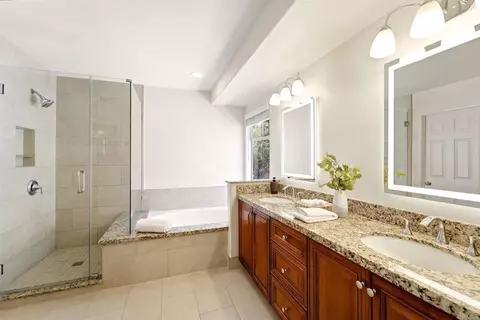 Bath - 3434 Ashwood Ct, Oceanside, CA 92058 photo 2 of 3