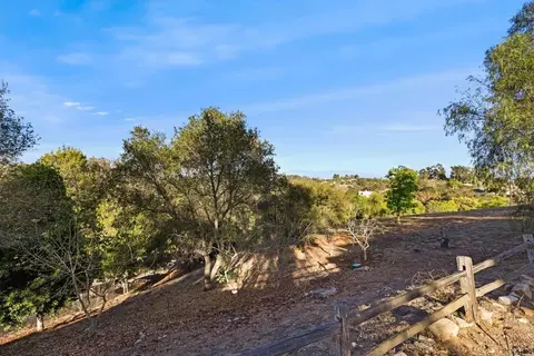 Exterior - 335 Morro Hills Rd, Fallbrook, CA 92028 photo 11 of 11