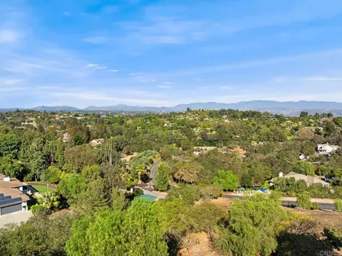 View/Area - 335 Morro Hills Rd, Fallbrook, CA 92028 photo 4 of 4