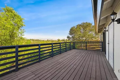 Exterior - 335 Morro Hills Rd, Fallbrook, CA 92028 photo 4 of 11