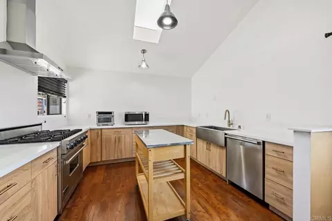 Kitchen - 335 Morro Hills Rd, Fallbrook, CA 92028 photo 2 of 4