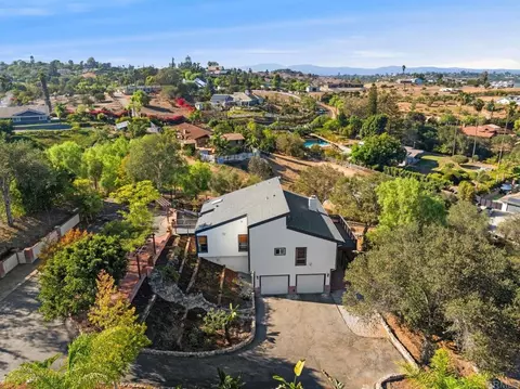 View/Area - 335 Morro Hills Rd, Fallbrook, CA 92028 photo 1 of 4