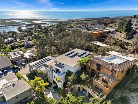 View/Area - 12911 Via Grimaldi, Del Mar, CA 92014 photo 7 of 8