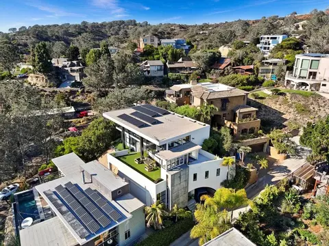 View/Area - 12911 Via Grimaldi, Del Mar, CA 92014 photo 6 of 8