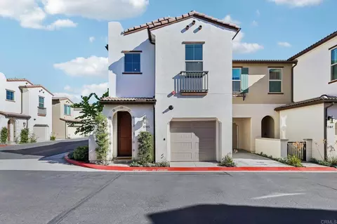 Exterior - 1705 Valley Oak Way, Oceanside, CA 92056 photo 7 of 9