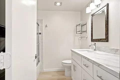 Bath - 3612 Vista Bella, Oceanside, CA 92056 photo 5 of 7