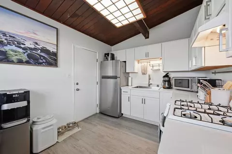 Kitchen - 303 W F St, Encinitas, CA 92024 photo 1 of 5