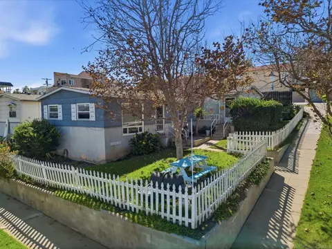 Exterior - 303 W F St, Encinitas, CA 92024 photo 2 of 7